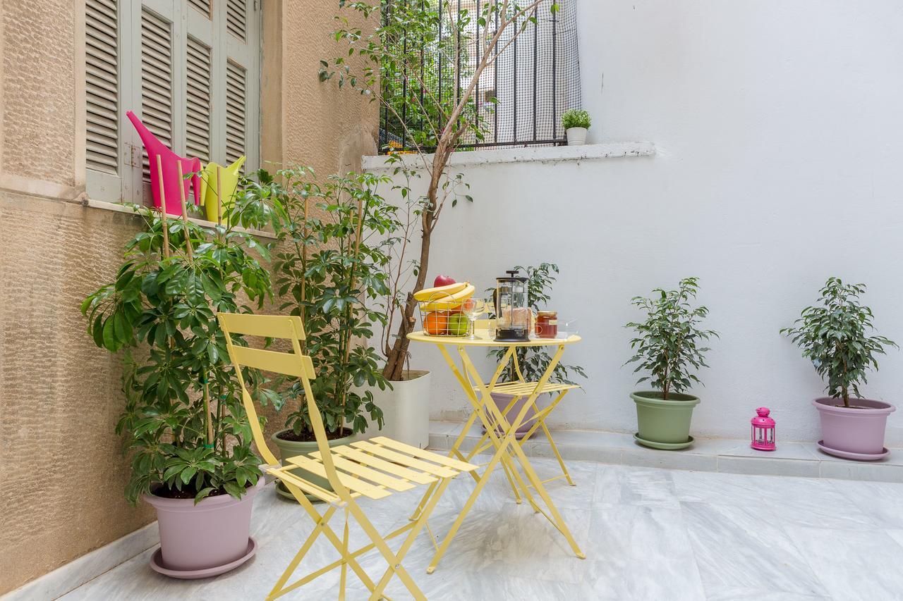 Grandma's Chic & Bright Athenian With A Patio 公寓 雅典